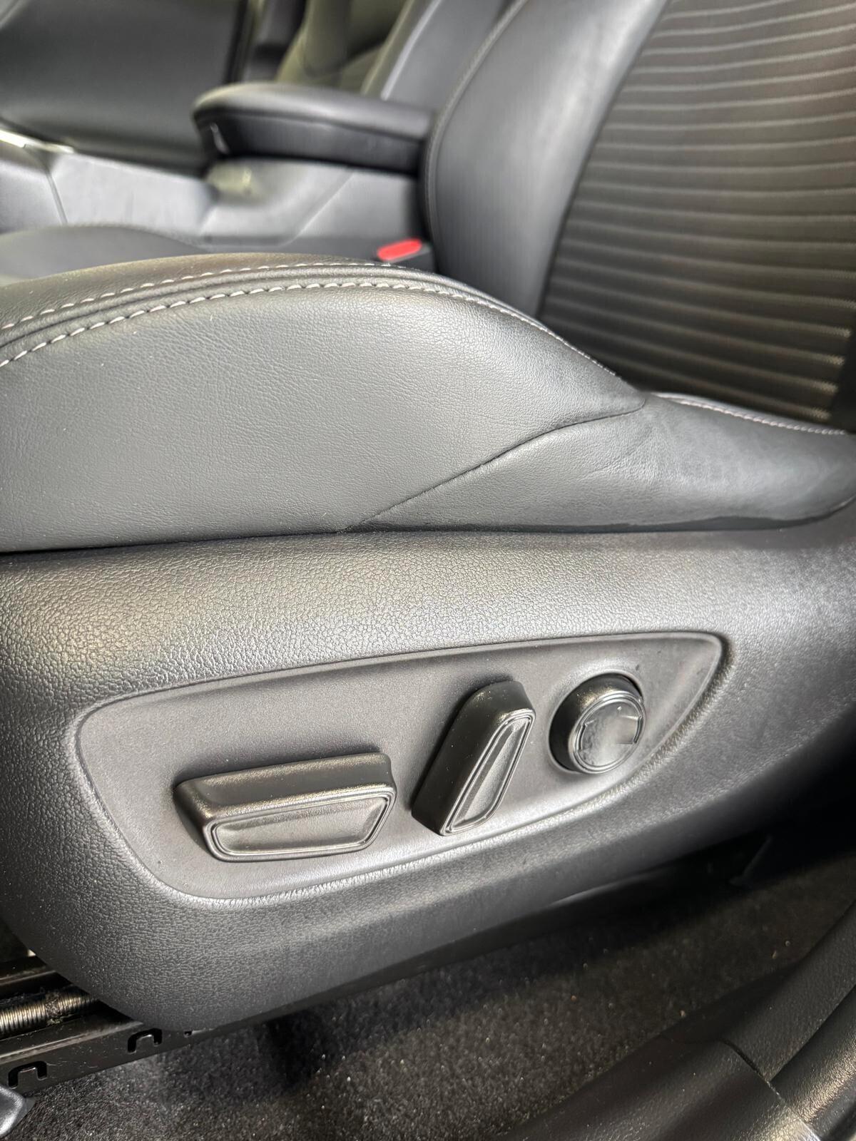 Toyota RAV 4 2.5 HV E-CVT 2WD Black Edition