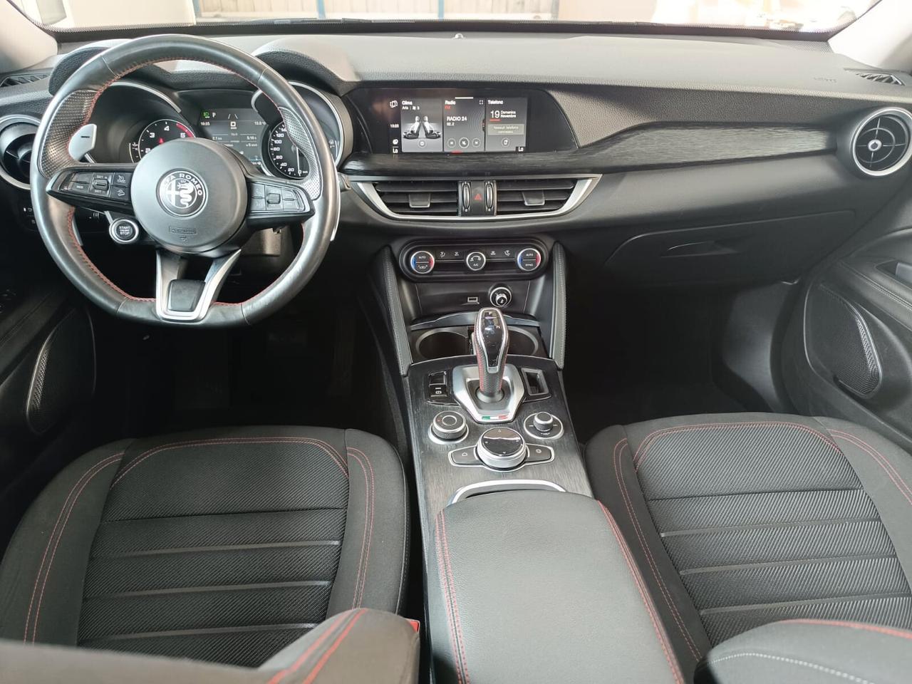 Alfa Romeo Stelvio 2.2 Turbodiesel 160 CV AT8 RWD Business Sport