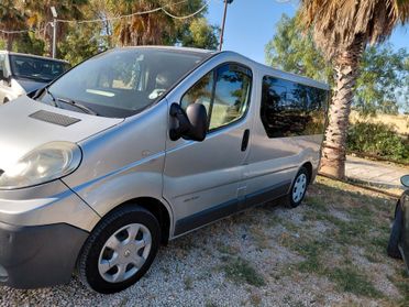 Renault trafic 9 posti