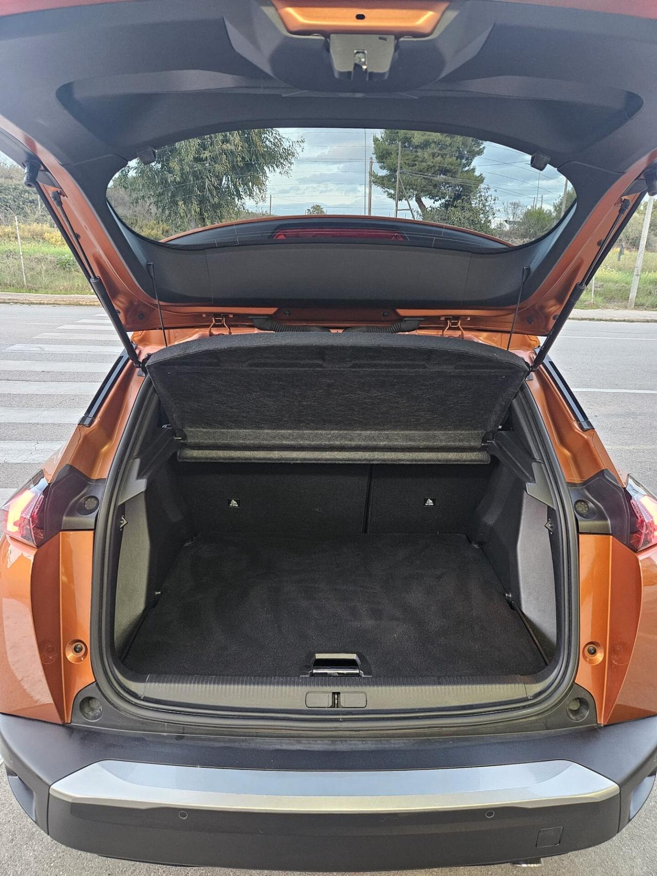 Peugeot 2008 1.5bluehdi Allure Pack110cv 2022 FULL