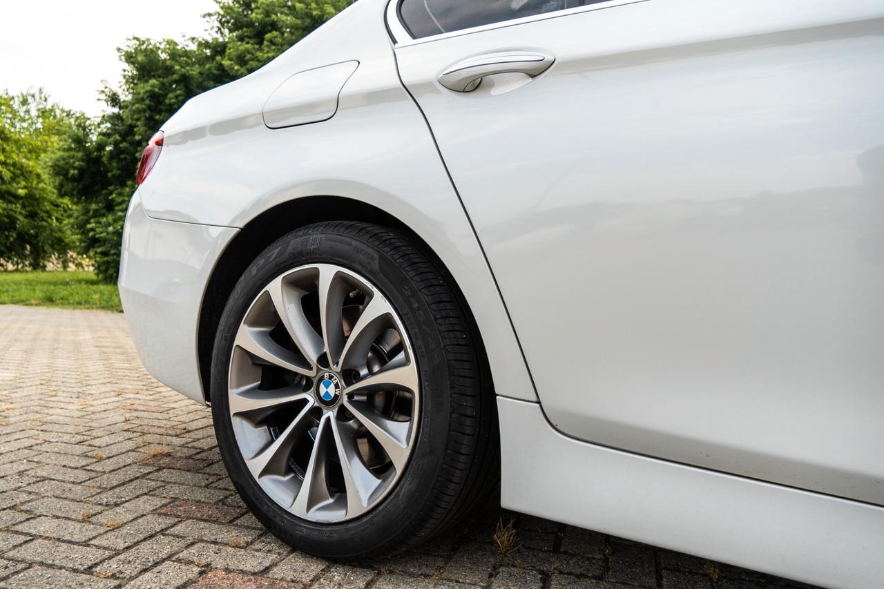 BMW 530d xDrive Luxury Steptronic - 2015