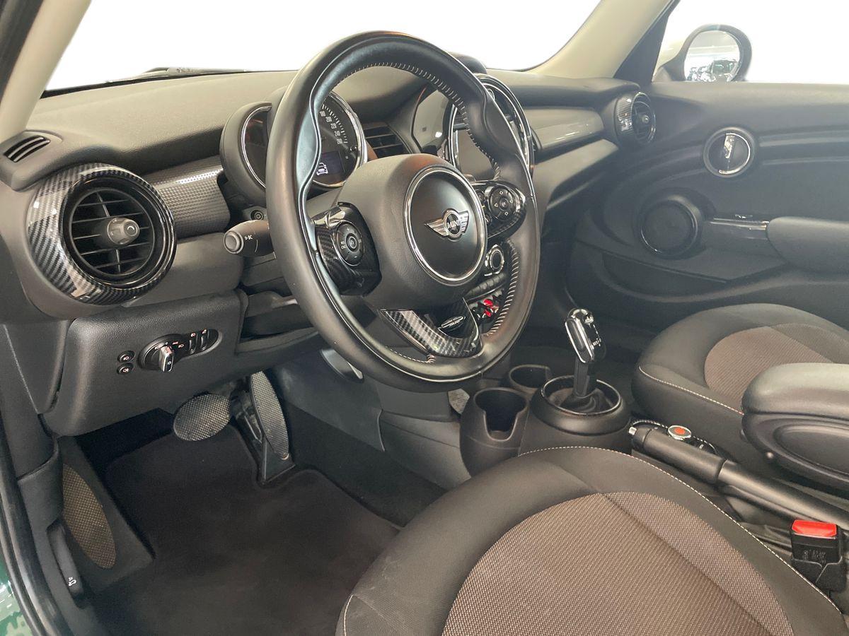 MINI Mini IV F55-F56 2014 - Mini 1.5 Cooper D Business XL 5p auto my18