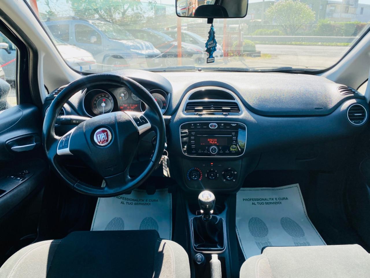 Fiat Punto 1.2 anno 2015 km 100,000 ok neopatentati ! ! !