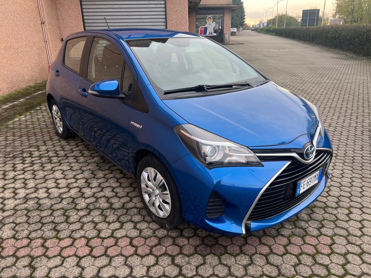 Toyota Yaris 1.5 Hybrid 5 porte Active