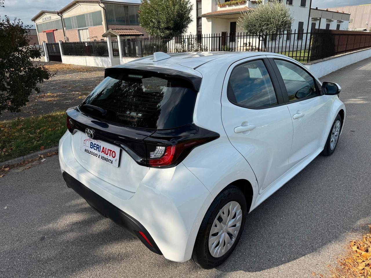 Toyota Yaris adatta neopatentati