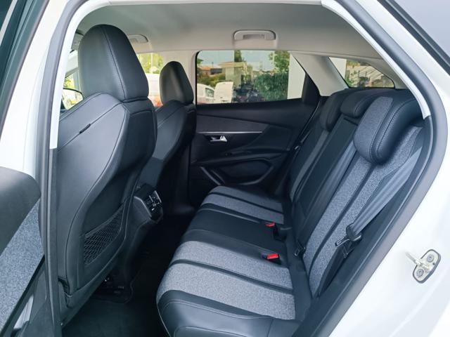PEUGEOT 3008 BlueHDi 130 S&S EAT8 Allure