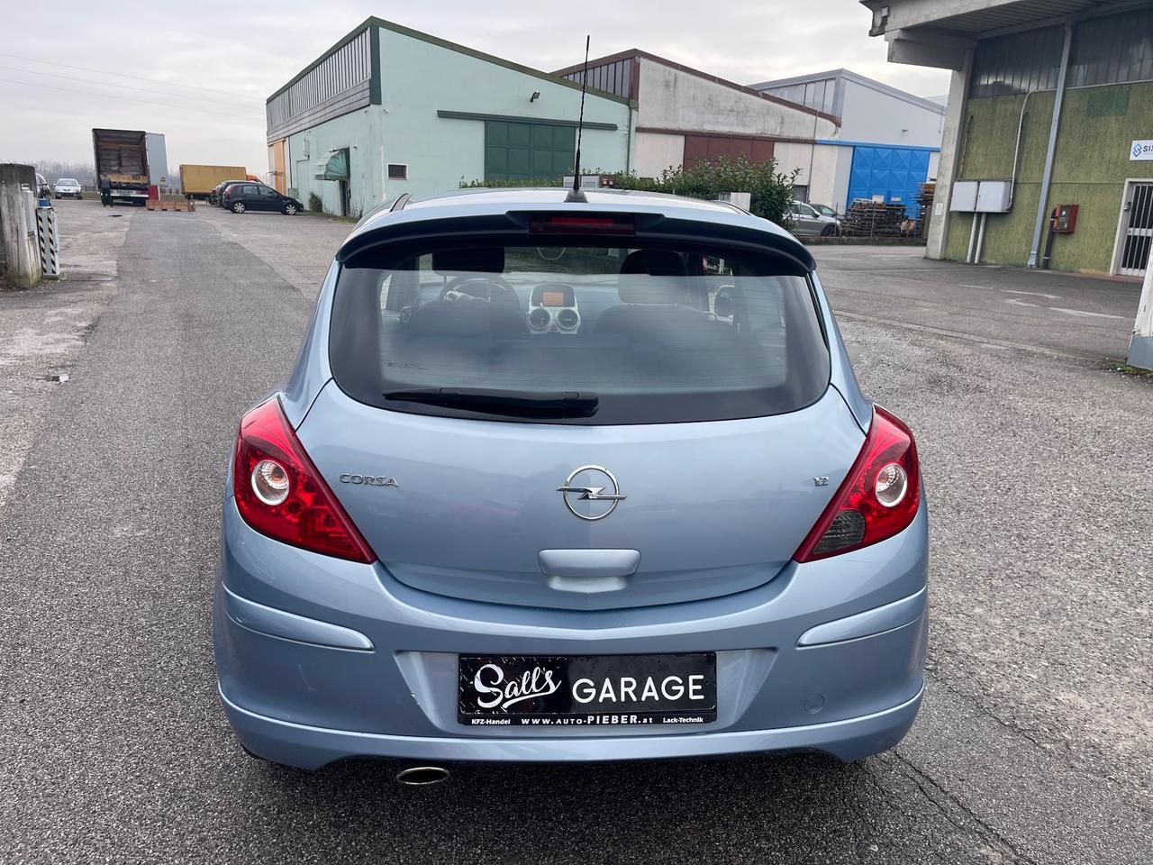 Opel Corsa 1.2 Neopatentati