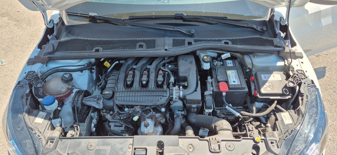 Peugeot 208 75cv - ok neopatentati - GARANZIA 12 MESI