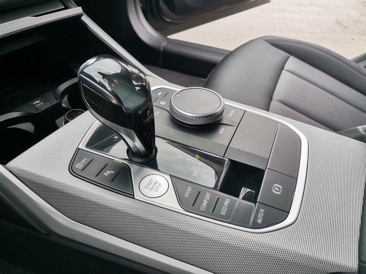 BMW 320 d Touring mhev 48V xdrive Business Advantage auto