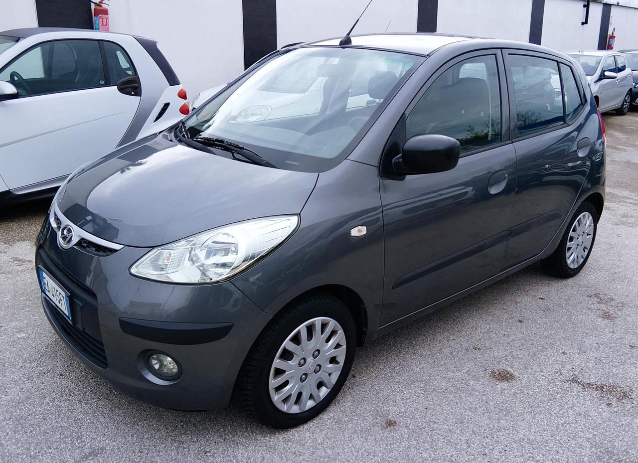 Hyundai i10 1.1 GPL CASA MADRE