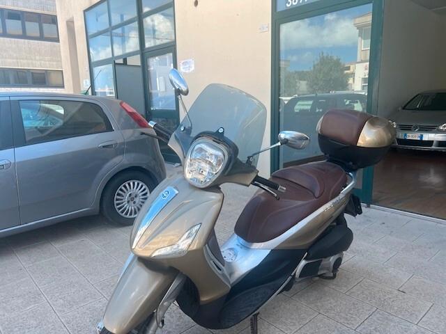 Piaggio Beverly 300 i.e. ful