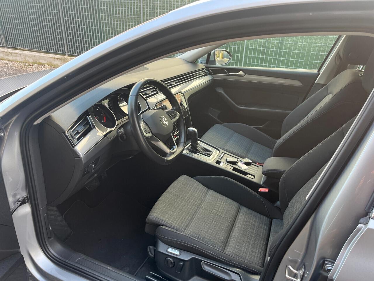 Volkswagen Passat Variant 2.0 TDI SCR EVO DSG Business 04/2021