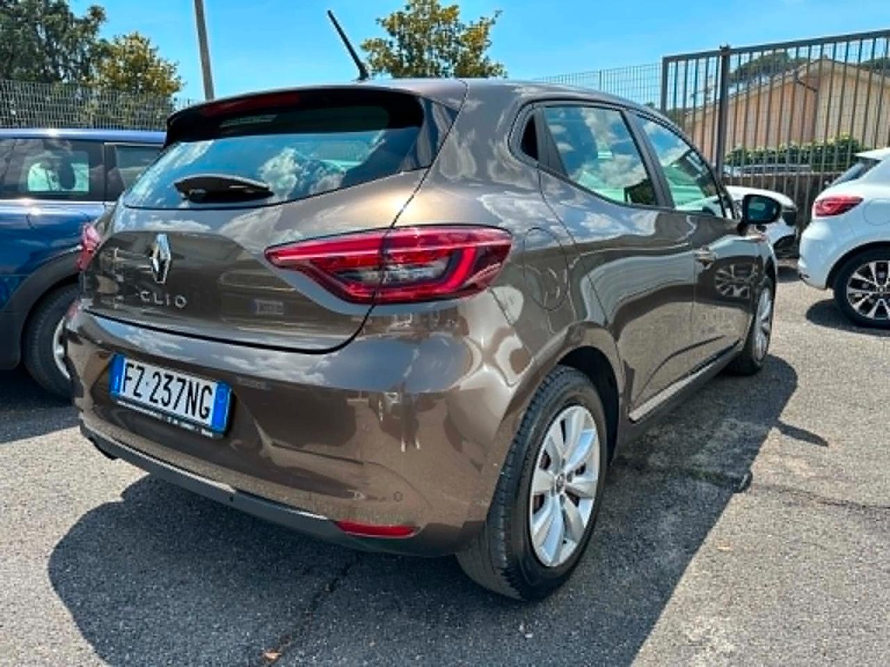Renault Clio TCe 100 CV 5 porte Intens
