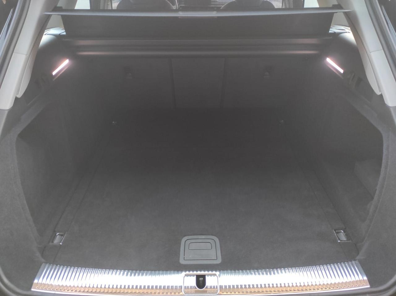 Audi A4 Avant 30 TDI/136 CV S tronic