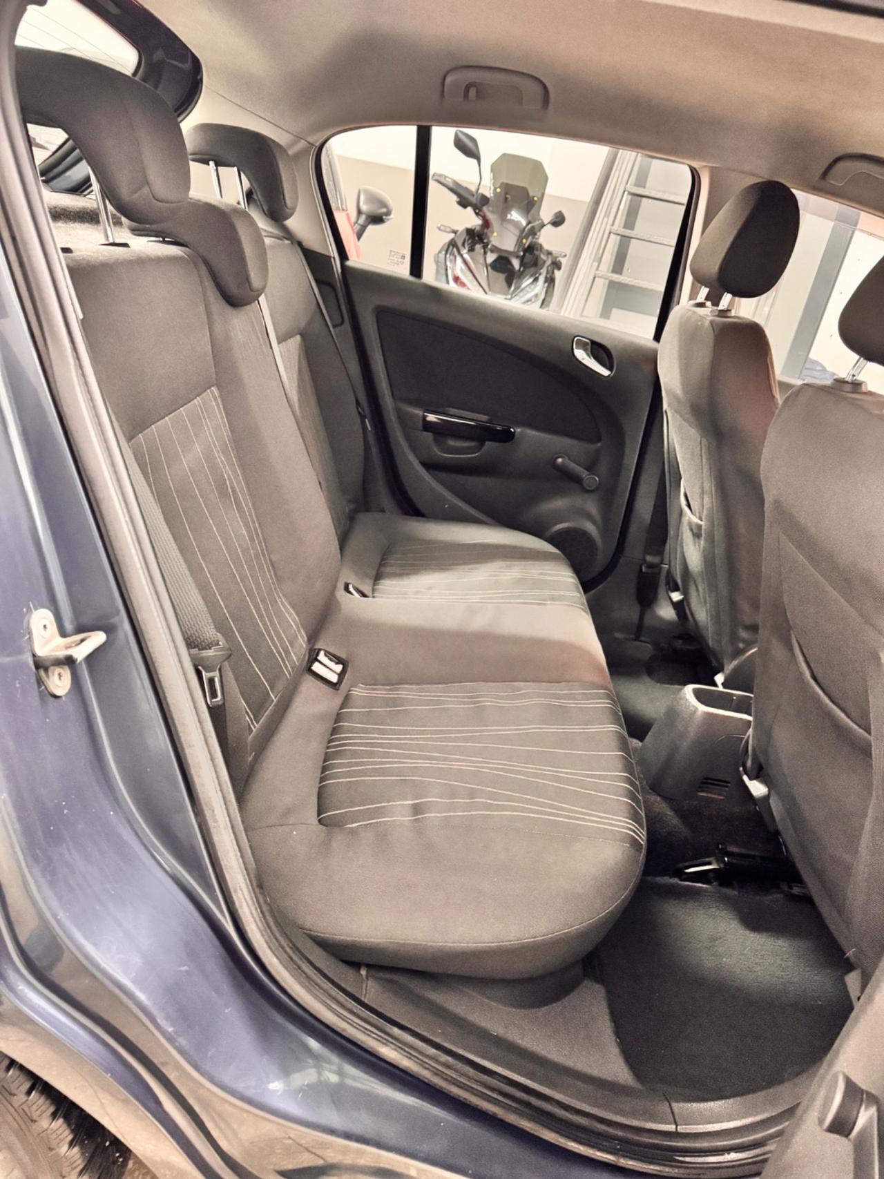 Opel Corsa 1.2 5 Porte Cosmo - 2009