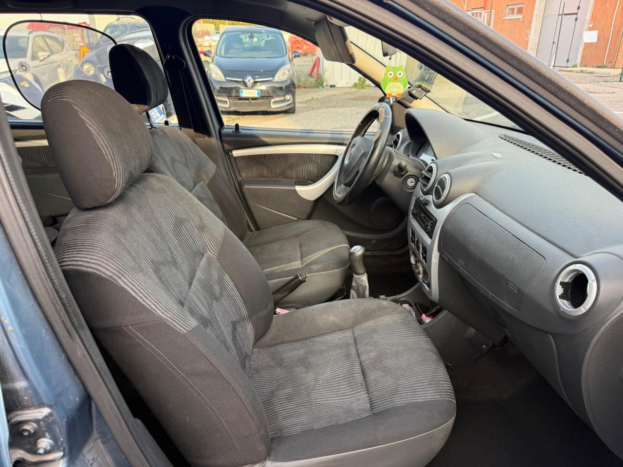 Dacia Logan 1.6 gol 7 posti ambiance