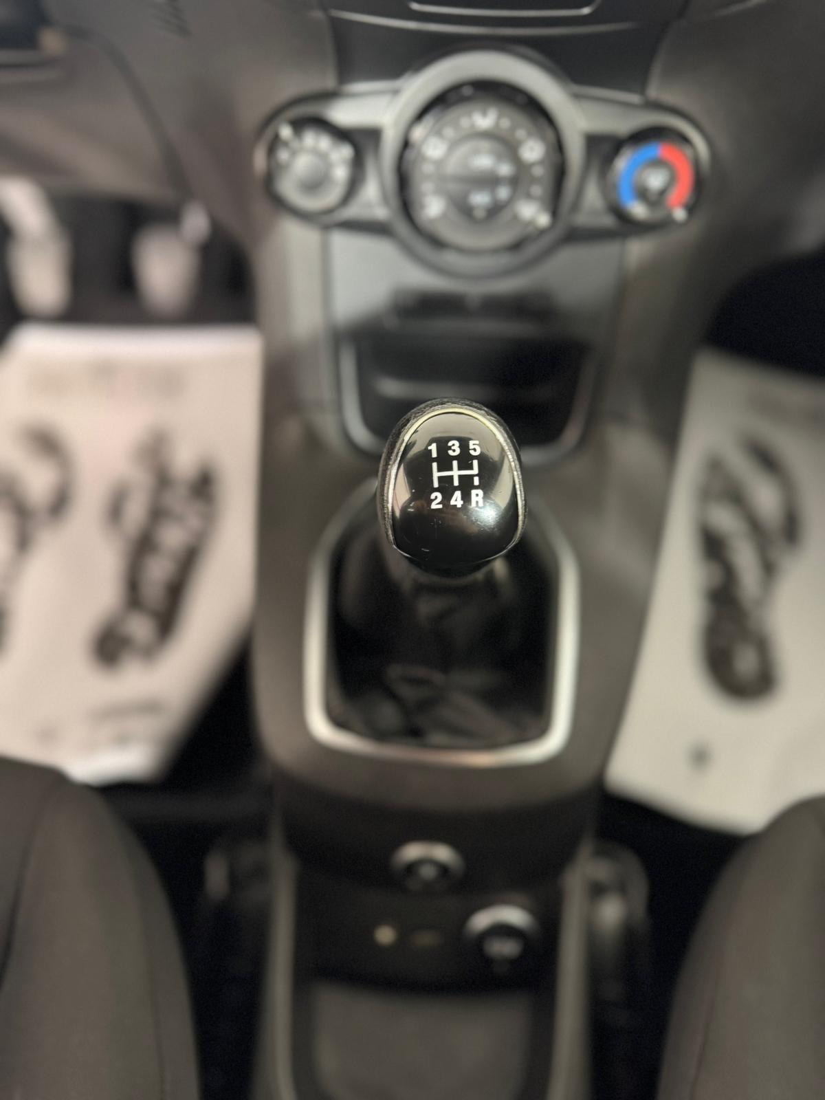 Ford Fiesta Plus 1.4 5 porte Bz.- GPL * NEOPATENTATI*