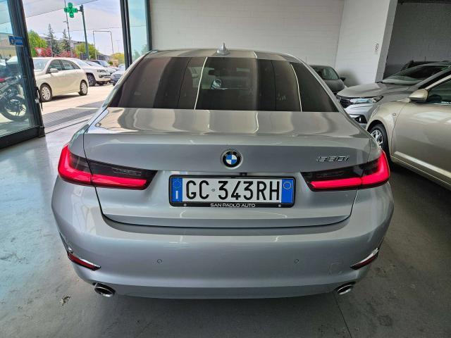 BMW 330 Berlina 330i Luxury CV 258 auto