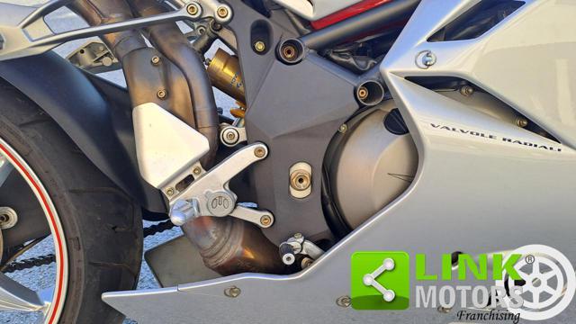 MV AGUSTA F4 1000 .