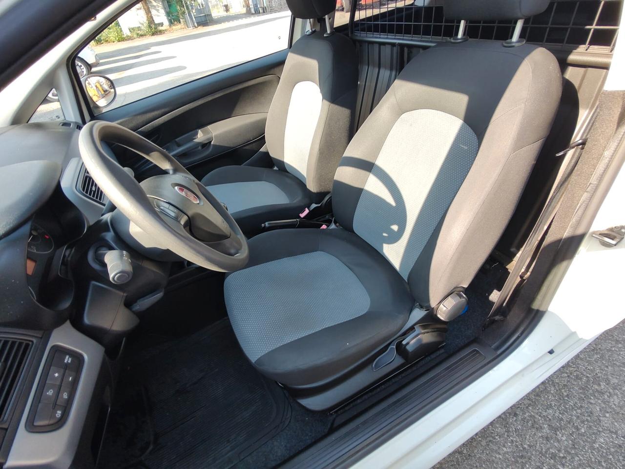 Fiat Grande Punto 1.3 MJT 75 CV 3 porte S&S Actual, OK NEOPATENTATI.