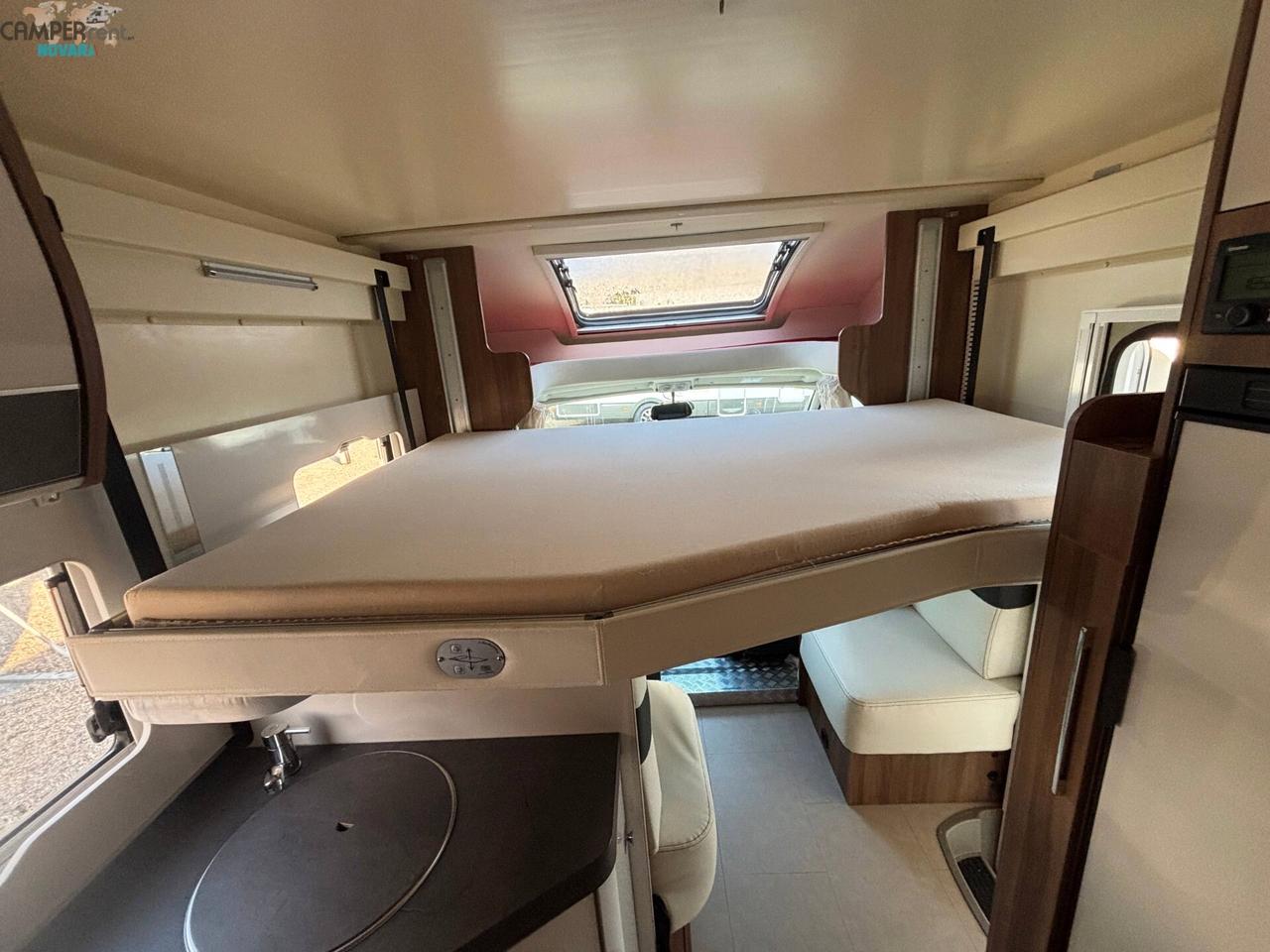 CI MAGIS 65 XT - Semintegrale con letto nautico ad altezza variabile ed ampio garage