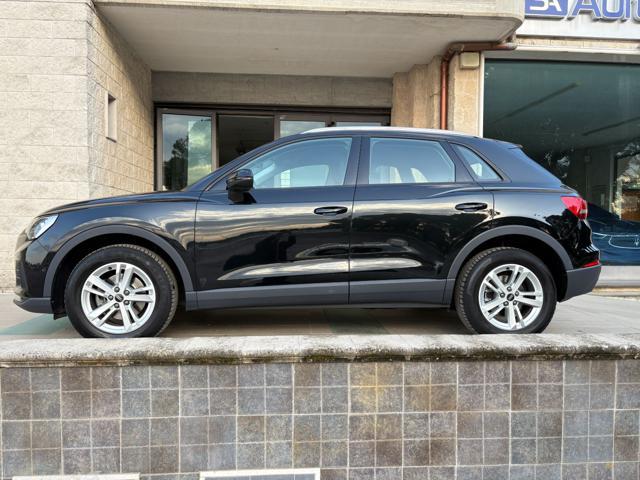 AUDI Q3 35 2.0 TDI S tronic quattro Business COCKPIT