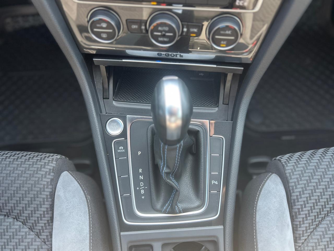 Volkswagen e-Golf 5 Porte e-Golf 5p