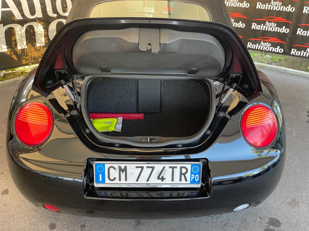 Volkswagen New Beetle 1.6 Cabrio