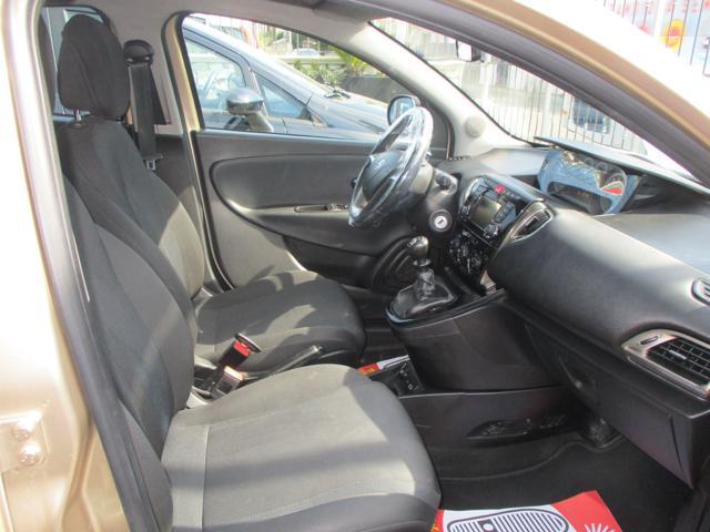 LANCIA Ypsilon 1.0 FireFly 5 porte S&S Hybrid Ecochic Gold