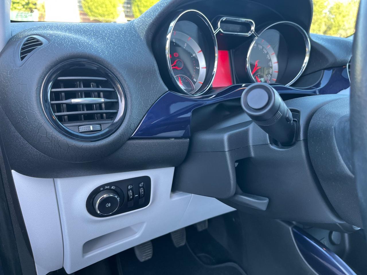 Opel Adam - 1.4 benzina euro 5 - 100 CV - 2013