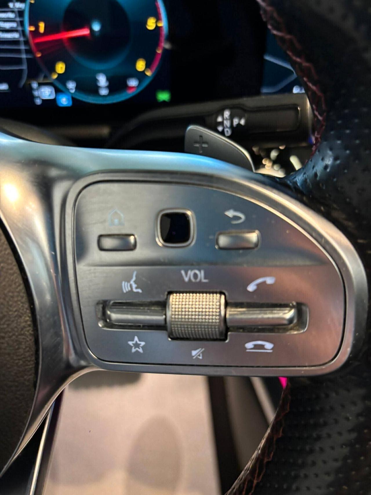 Mercedes-benz GLA 220 d Automatic Premium/--/