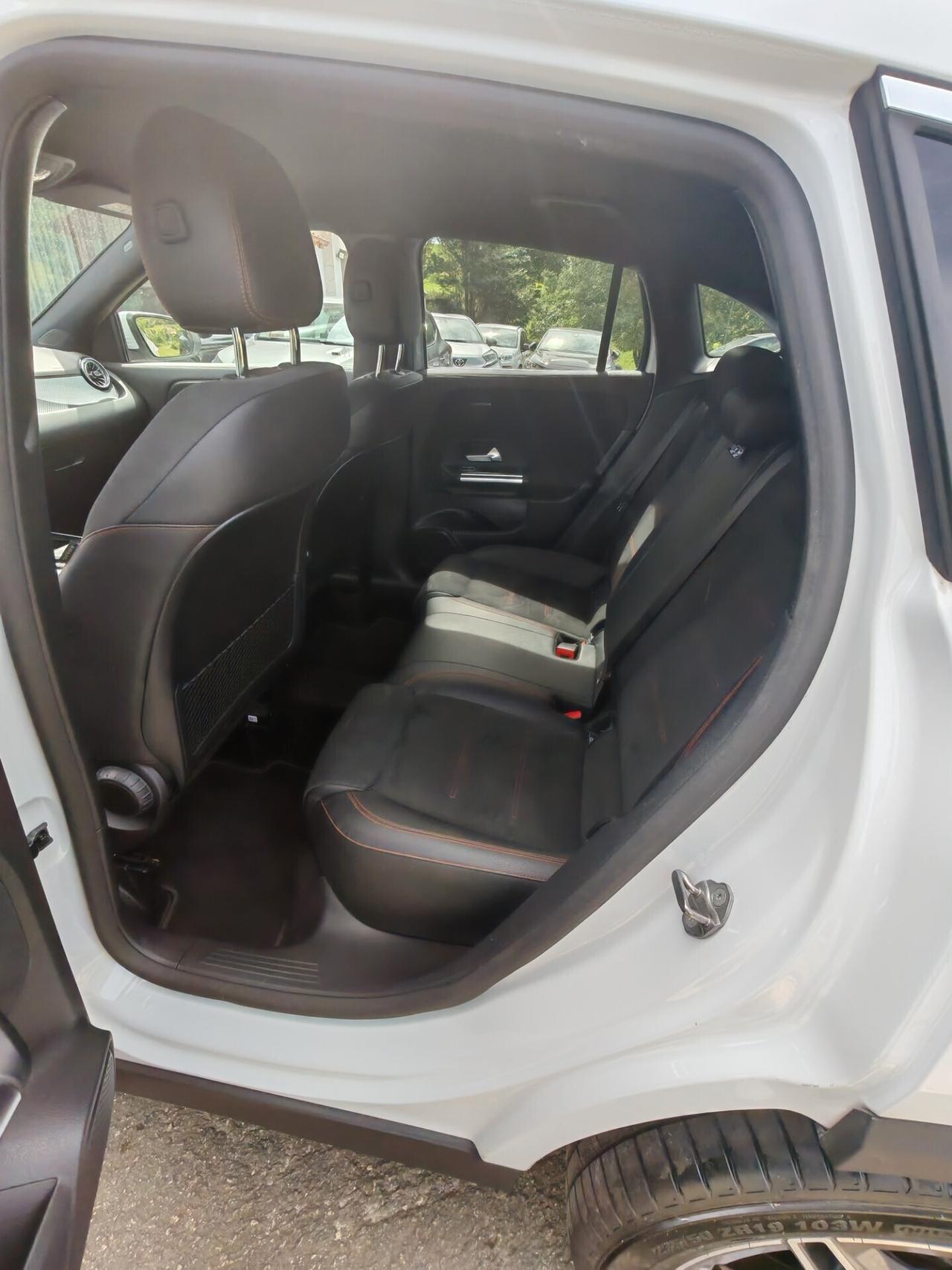 Mercedes-Benz GLA 200 163 CV Automatico