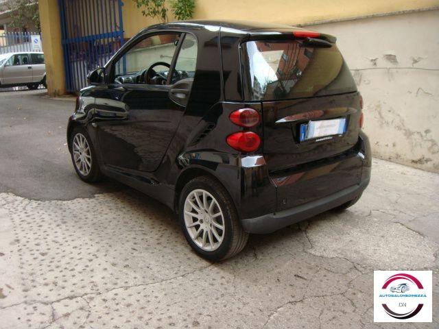 SMART - Fortwo - 1000 52 kW MHD coupé passion