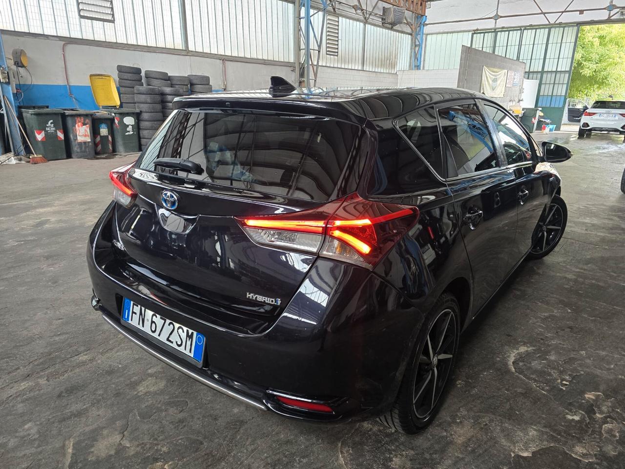 Toyota Auris 1.8 Hybrid Lounge