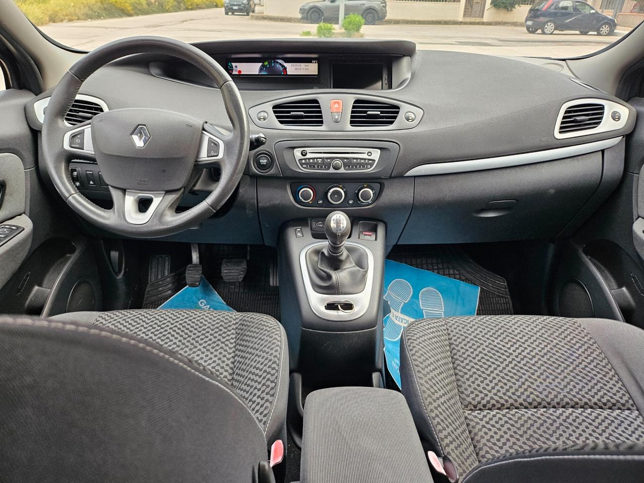 Renault Scenic X-Mod 1.5 dCi 110CV Dynamique