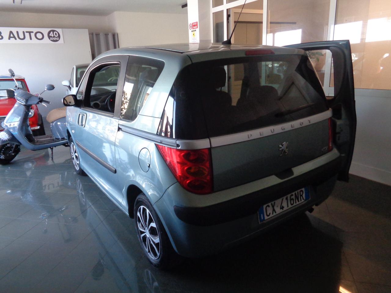 Peugeot 1007 1.4 Happy