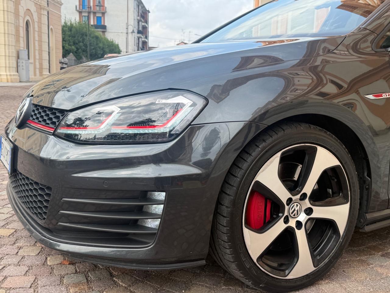 Volkswagen Golf GTI Performance 2.0 TSI 5p. BlueMotion Technology