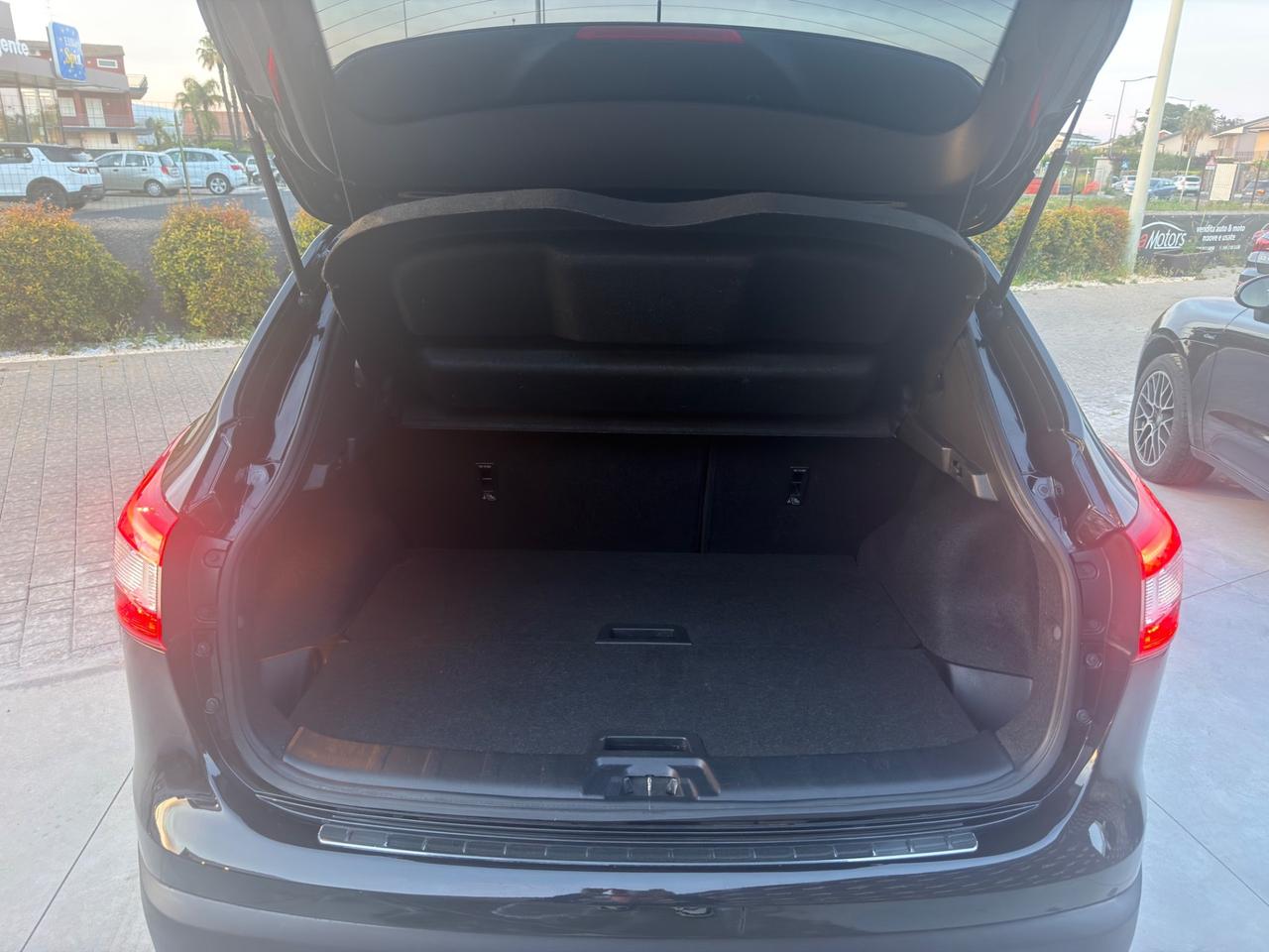 Nissan Qashqai 1.5 dCi 360 Tekna