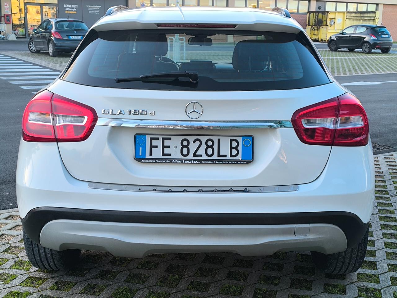 MERCEDES GLA SPORT 180 CDI AUTOMATICO DUE PROPIETARI