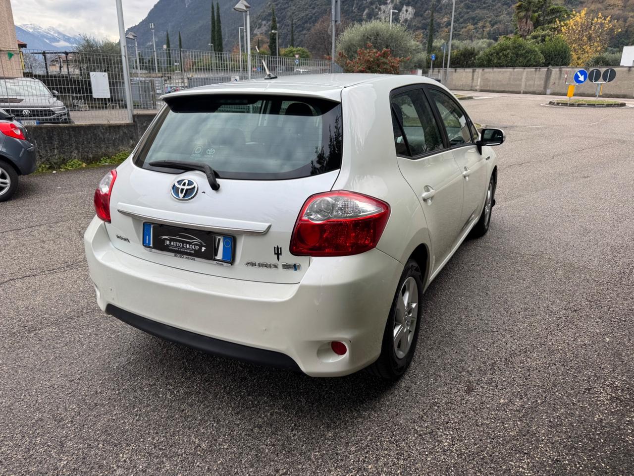 Toyota Auris 1.8 IBRIDA
