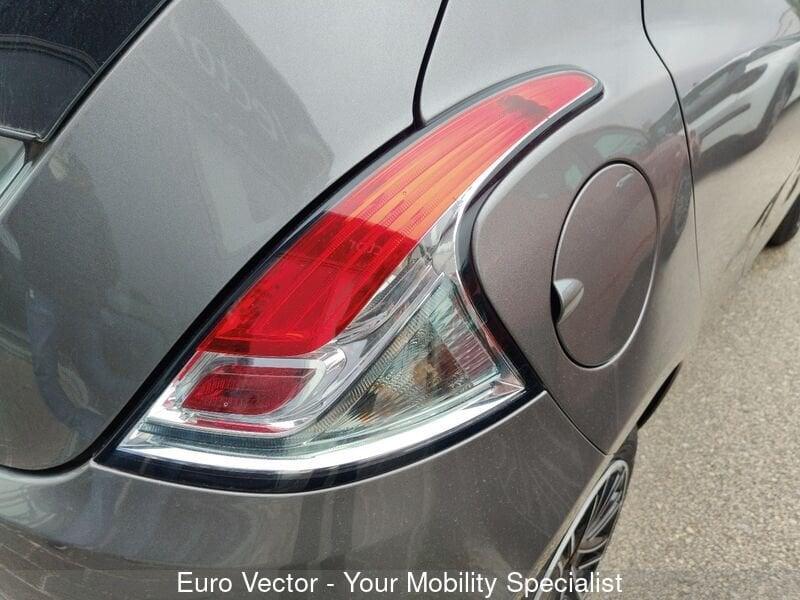 Lancia Ypsilon 0.9 TwinAir 5 porte Metano Ecochic Gold