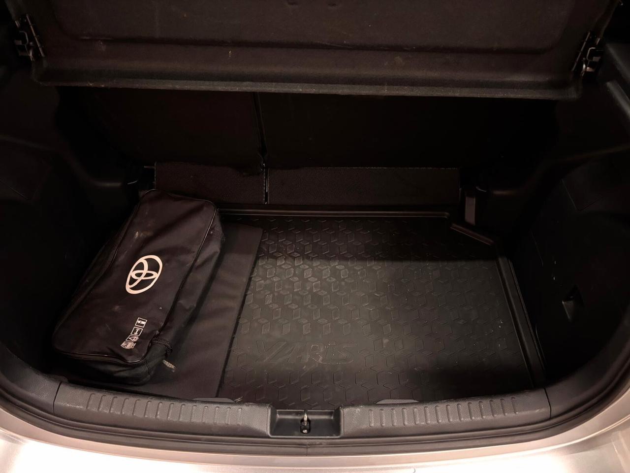 Toyota Yaris 1.5 Hybrid 5 porte Active Business Pack