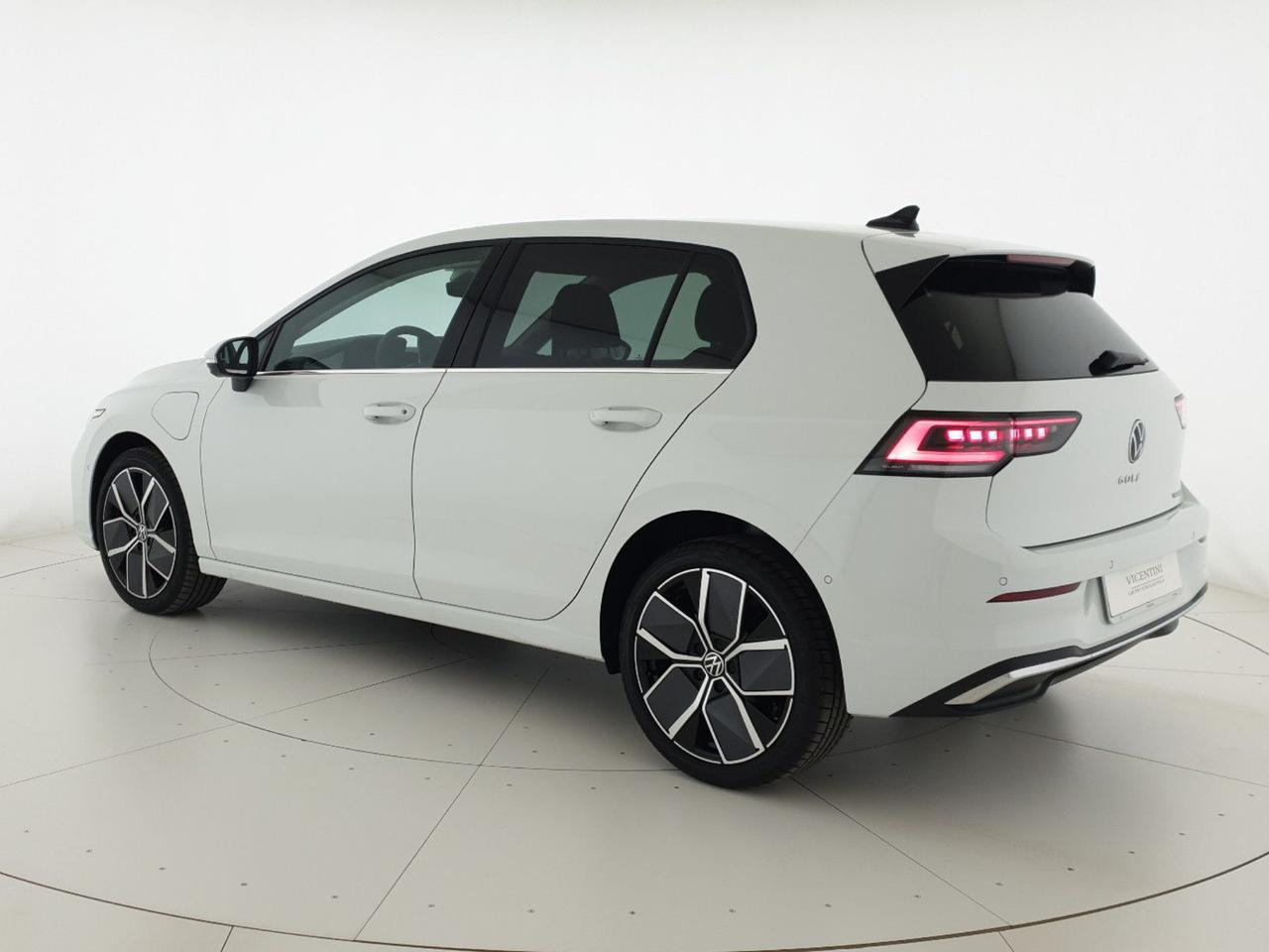 Volkswagen Golf 1.5 tsi ehybrid style 204cv dsg