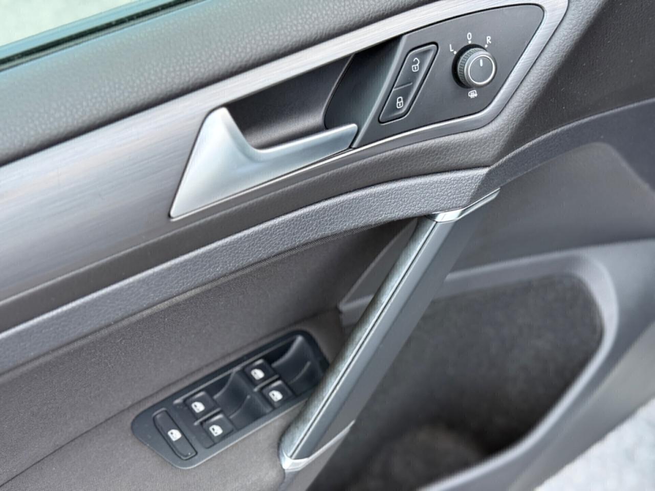 Volkswagen Golf 5p 2.0 tdi Sport 150cv dsg