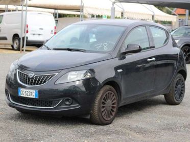 Lancia Ypsilon 1.0 firefly hybrid Silver s*PROMO OUTLET*