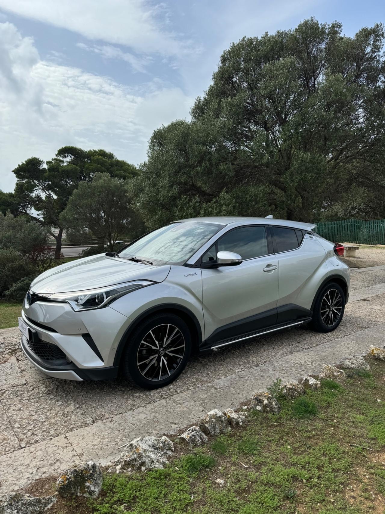 Toyota C-HR 1.8 Hybrid E-CVT Lounge