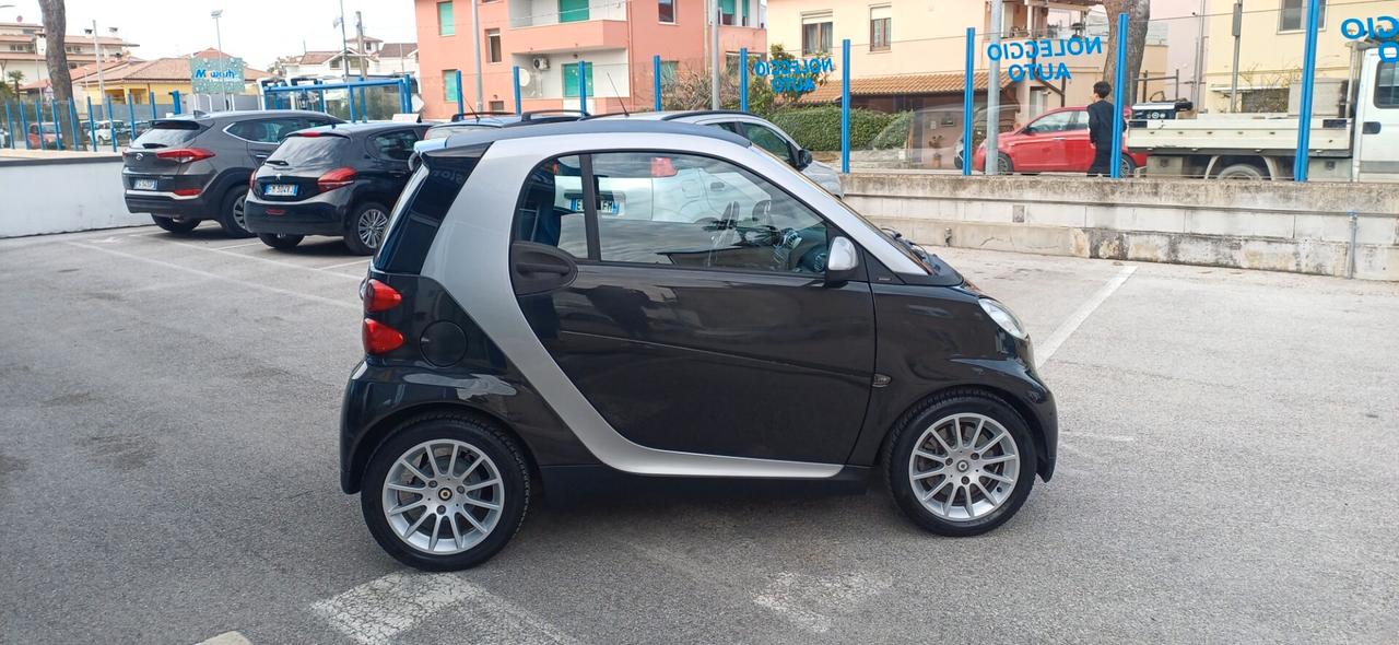 Smart ForTwo 1000 52 kW coupé passion