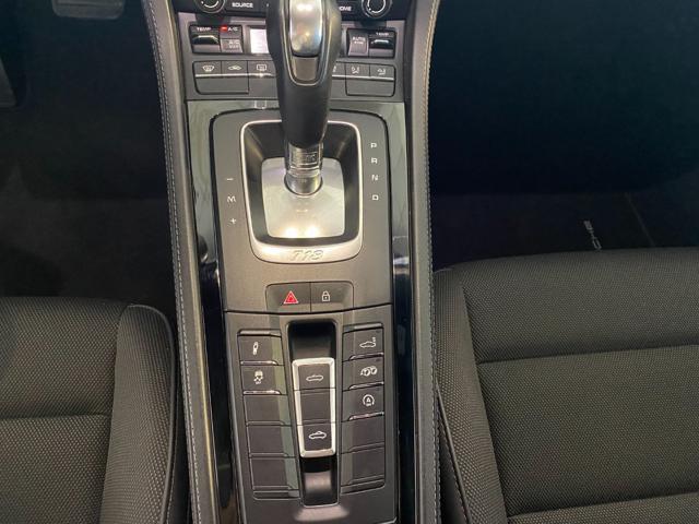 PORSCHE 718 Spyder 2.0 T PDK-PASM-SCARICO-SPORT CHRONO- FARI LED