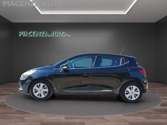 RENAULT Clio 1.2 75CV 5 porte.NAVIGATORE..NEO PATENTATI