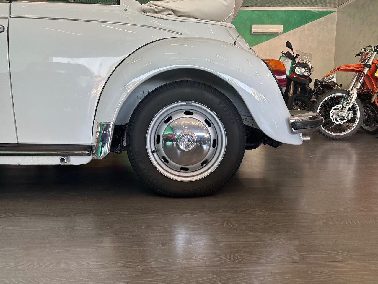 VOLKSWAGEN Maggiolino Cabrio*Completamente restaurata